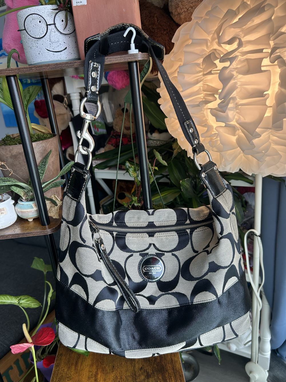 Vintage Coach signature jacquard round logo shoulder bag black & cream canvas &